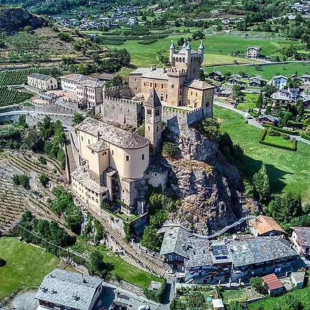 Cretallaz - Rustic House In Strategic Location With Castle View, Free Parking And Wifi *