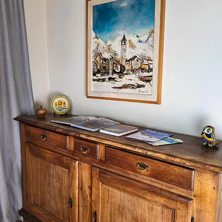 Cretallaz - Rustic House In Strategic Location With Castle View, Free Parking And Wifi Apartmán