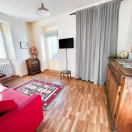 Cretallaz - Rustic House In Strategic Location With Castle View, Free Parking And Wifi サン・ピエール