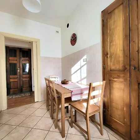 Cretallaz - Rustic House In Strategic Location With Castle View, Free Parking And Wifi アパート サン・ピエール